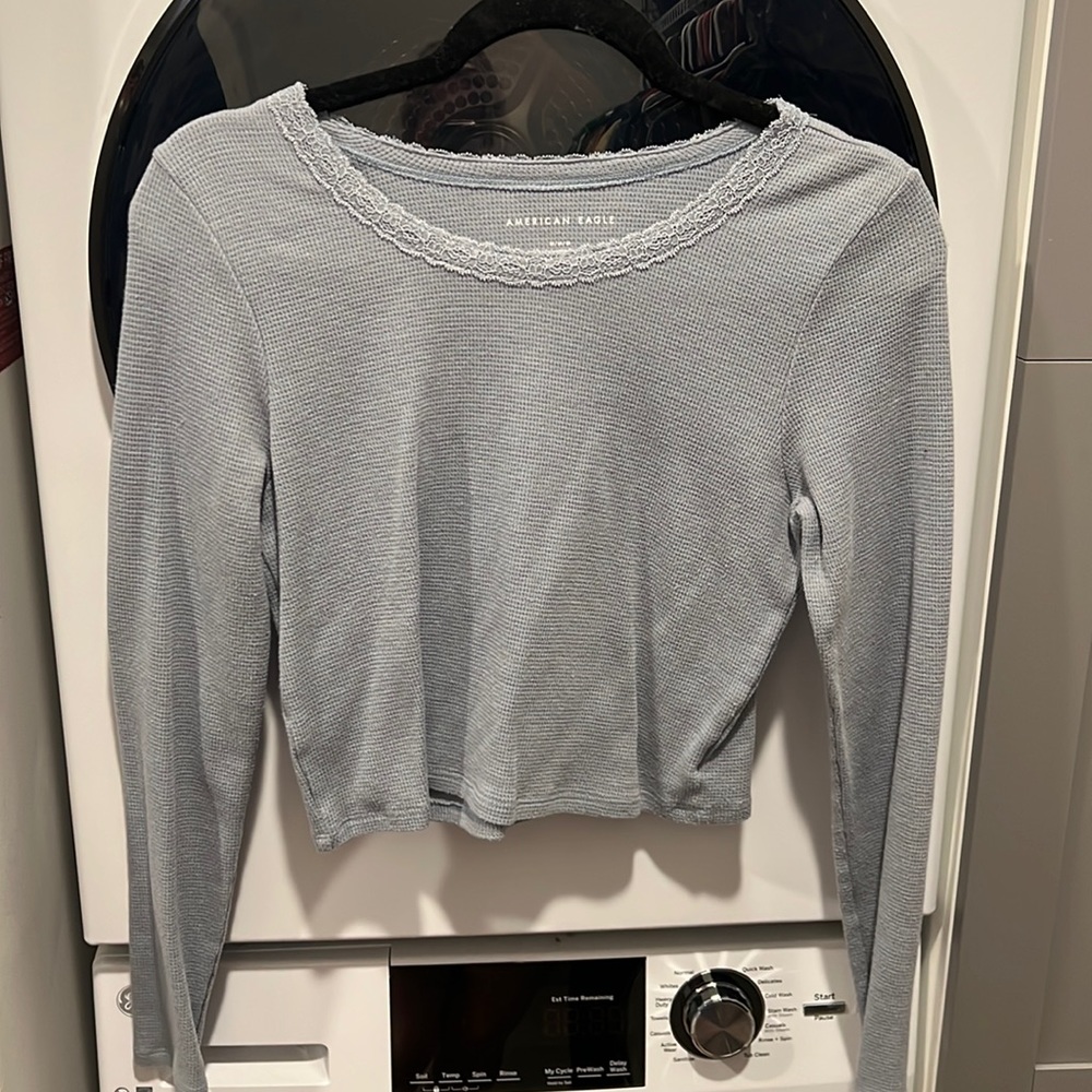 American Eagle Long sleeve crop top